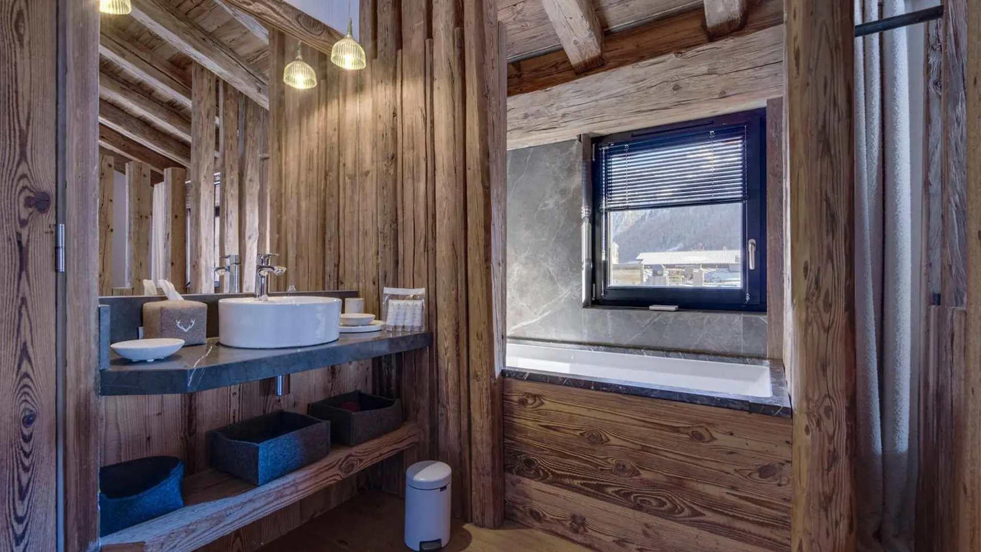 דירה Val-dʼIsère Appartement De Luxe Avec Jacuzzi, Terrasse Et Cheminee - 10 Personnes - Fr-1-567-97